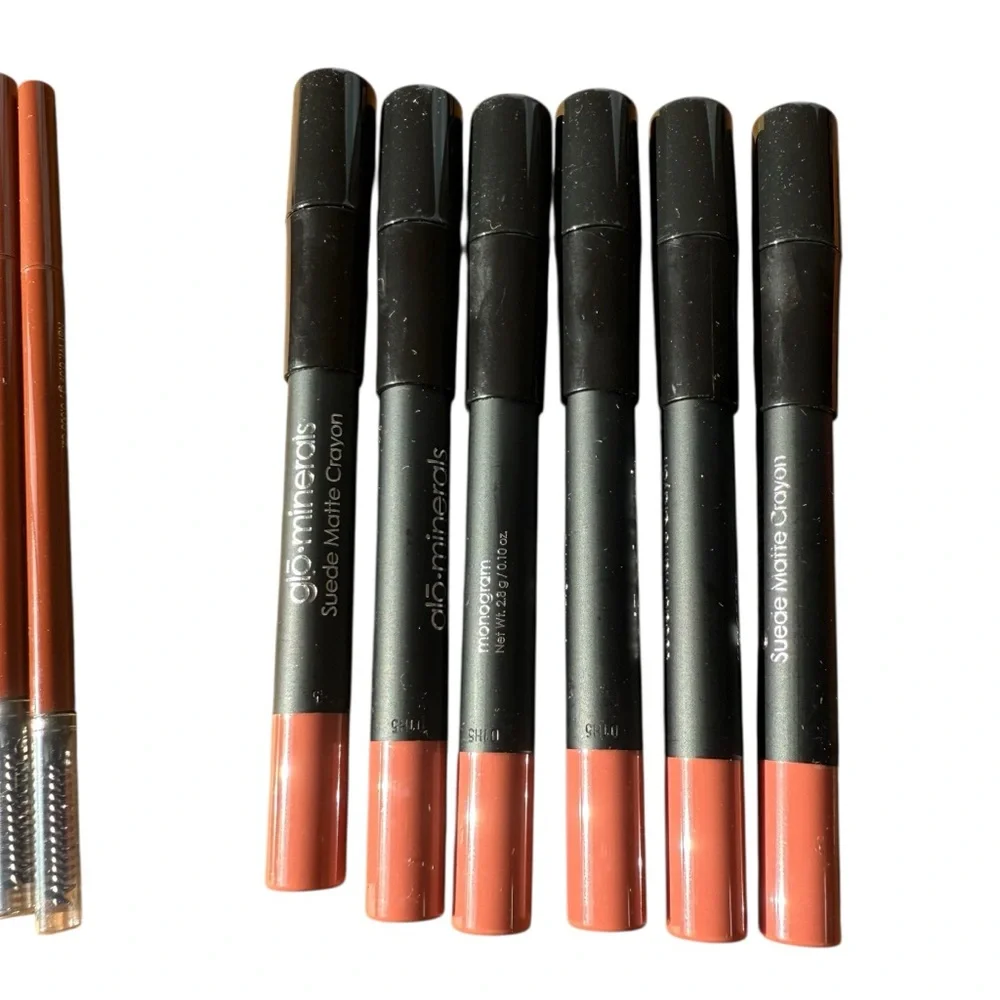 GLO MINERALS MAKEUP BUNDLE – SUEDE MATTE LIP CRAYONS & BROW DEFINERS (LOT #23)